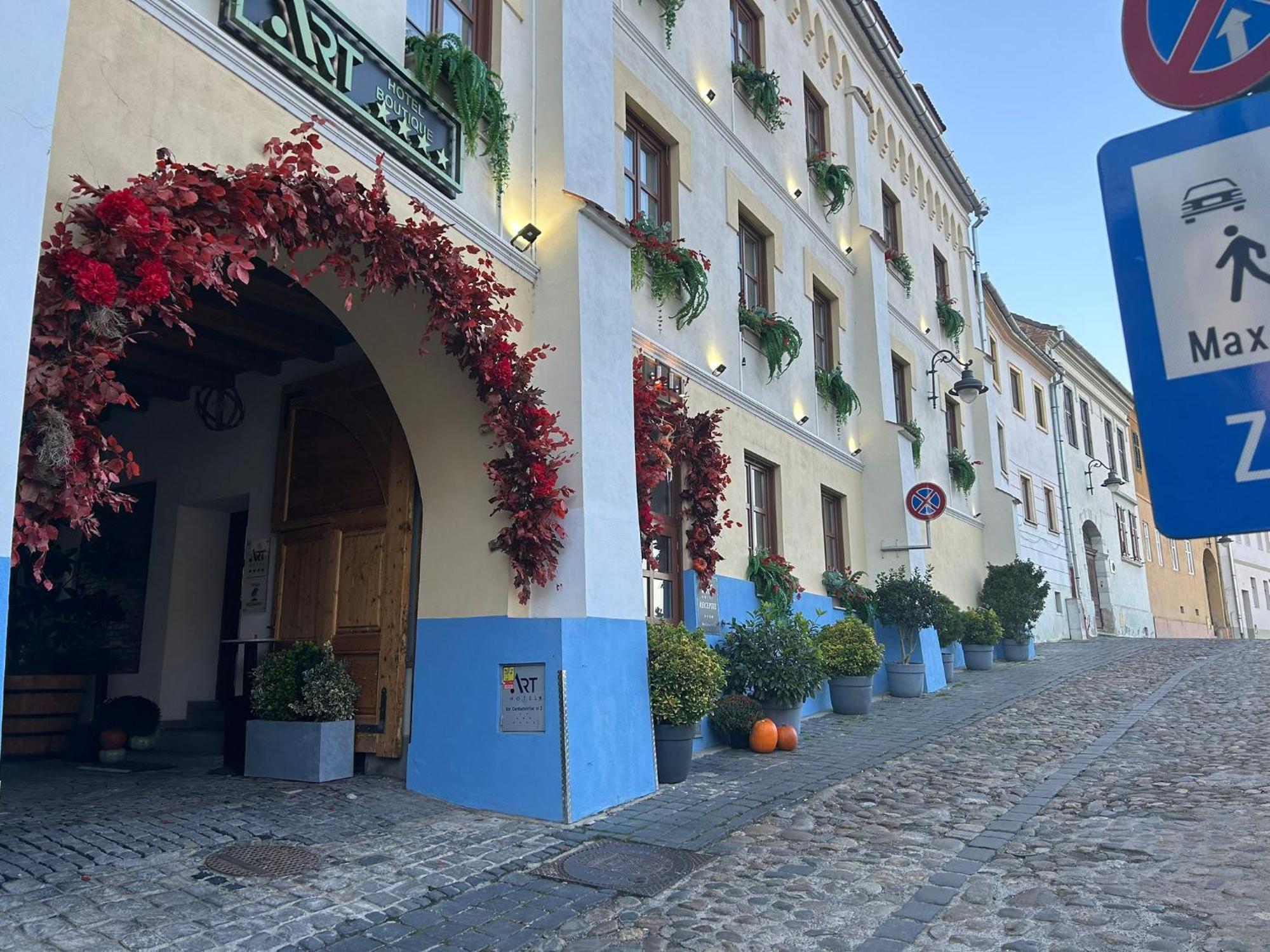 Art Hotel Sybin Zewnętrze zdjęcie