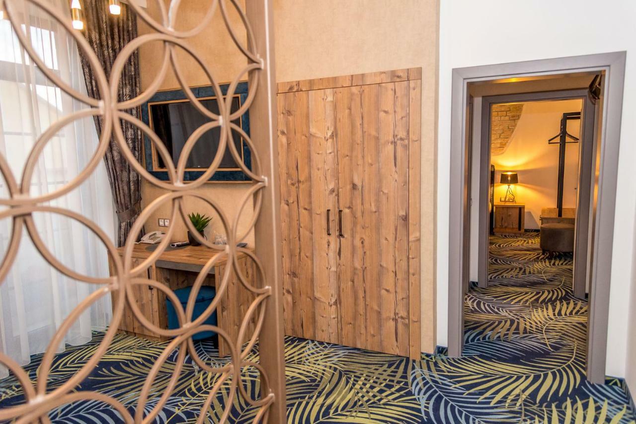 Art Hotel Sybin Zewnętrze zdjęcie